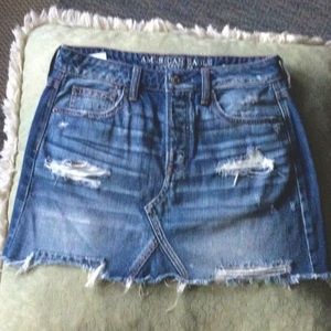 American Eagle distressed jean skirt